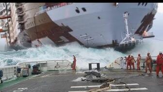 鏟車助推8200噸散貨船“遠(yuǎn)景發(fā)展”氣囊上排下水吉水接水順利#氣囊下水#船舶下水#船用氣囊#散貨船下水#遠(yuǎn)景發(fā)展